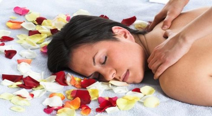 Úžasných 40 minút ajurvédskej masáže šije, krku a 