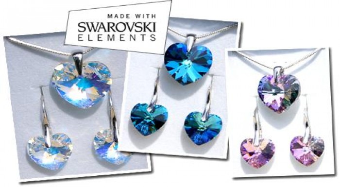 Exkluzívna súprava náušníc a prívesku v tvare srdi