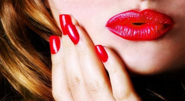 Modeláž gelových nechtov podľa vlastného výberu le