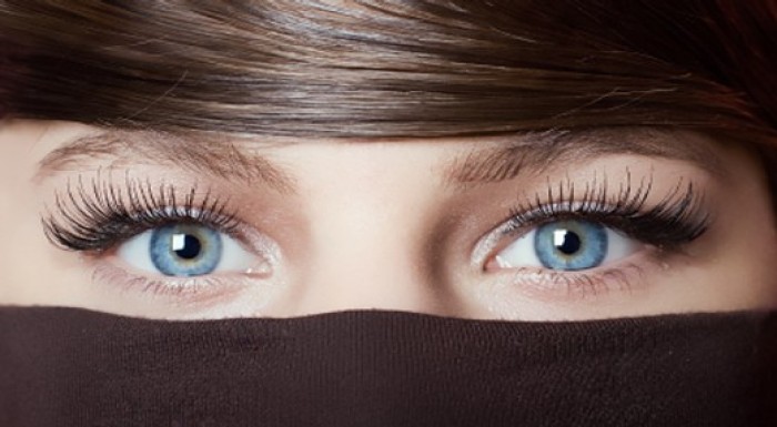 Očarte svoje okolie zvodným pohľadom. Trvalá na ri