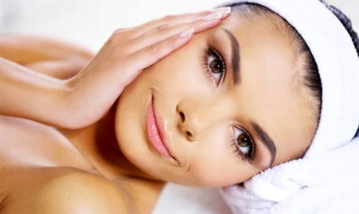 Hĺbkové čistenie pleti s BIOSTIMULAČNÝM LASEROM