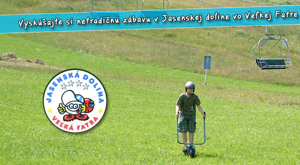 Lyžovanie na tráve a jazda na skikolách! Vyskúšajte si zalyžovať a spustiť sa zo svahu v lete!