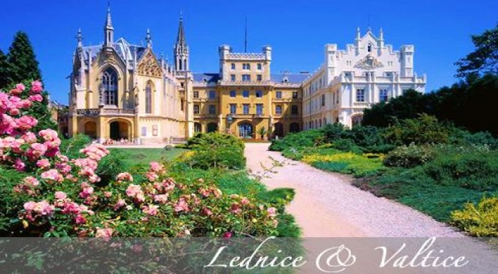 Rozprávkové Lednice s vinobraním vo Valticiach!Pre