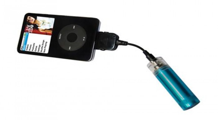 Pohotovostná nabíjačka pre váš mobil alebo mp3 pre