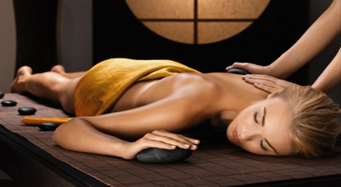 Celotelová masáž lávovými kameňmi (60 min.)