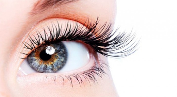 Horúci hit líčenia! Semipermanentný náter na mihal