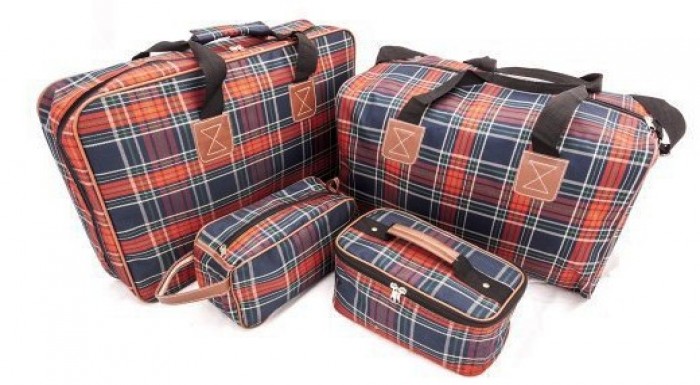 Skvelá štýlová súprava tašiek vhodných na cestovan