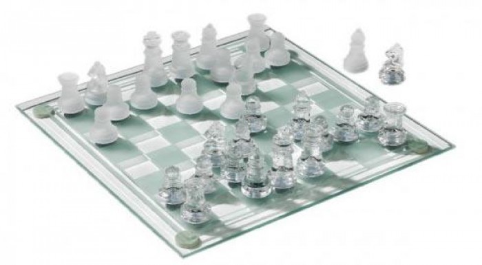 Exkluzívny sklenený šach len za 11,90 € spolu s po