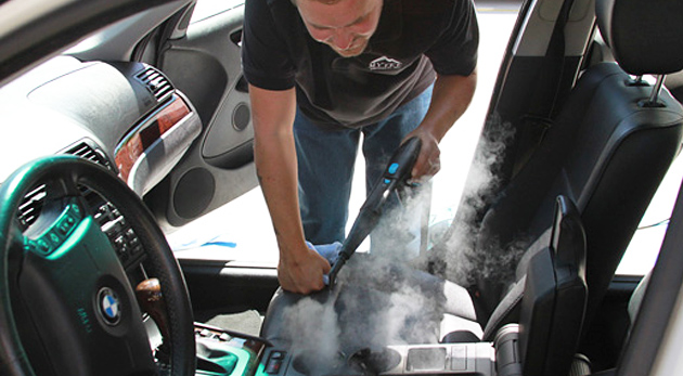 Parné čistenie interiéru auta