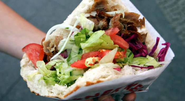 Kebab v žemli, v placke alebo v boxe