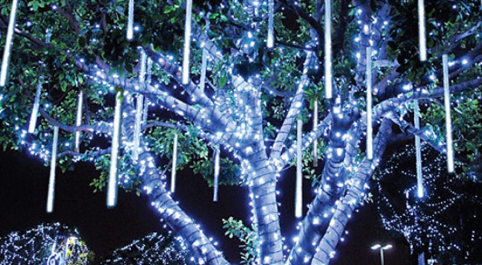 Vianočná led ozdoba - padajúce svetlo