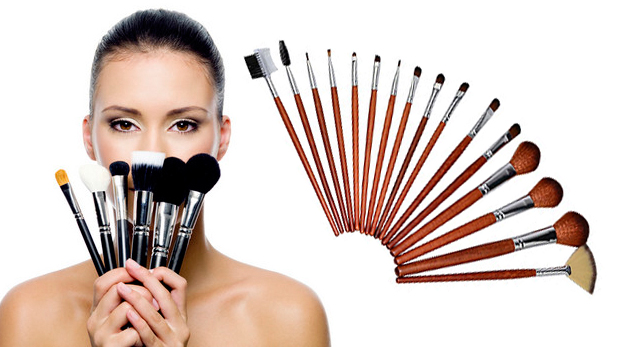 Súprava kozmetických štetcov