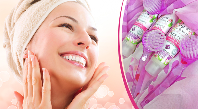 Pleťová maska a špeciálna peelingová kefka