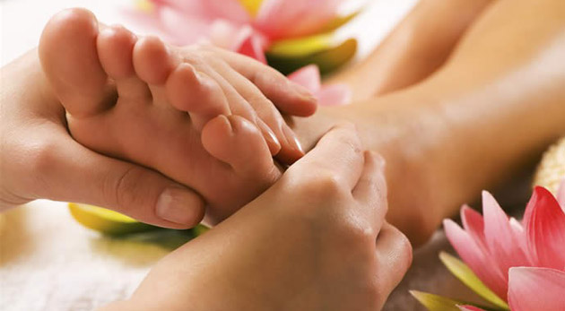 Jedinečná REFLEXOTERAPIA CHODIDIEL + bonus: kúpeľ chodidiel v morskej soli