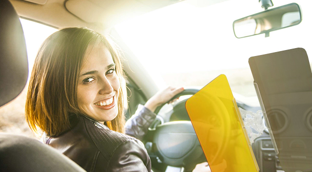 Nočná a denná clona do auta