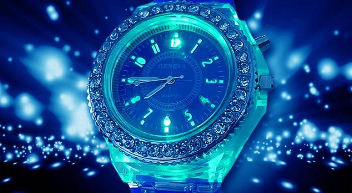 Moderné dámske hodinky Geneva s LED podsvietením
