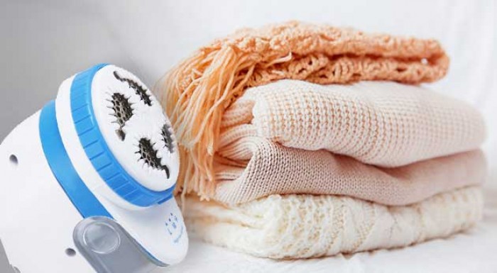 Nabíjací odžmolkovač oblečenia