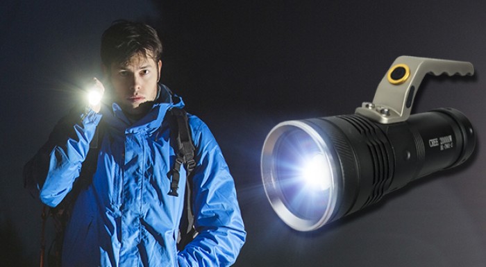 Dobíjacia LED baterka s funkciou ZOOM