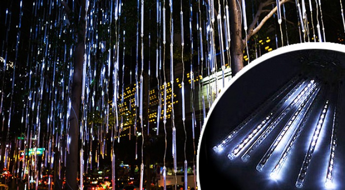 Vianočná LED výzdoba - padajúce svetlo