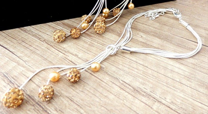 4 dielny set šperkov s ozdobnými kamienkami