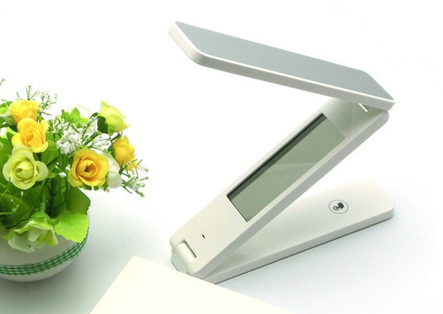 Dotyková LED prenosná lampa s kalendárom, hodinami, stmievaním a USB dobíjaním