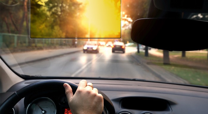 Nočná a denná clona do auta