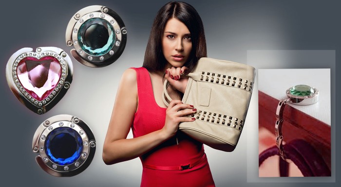 Praktický háčik na kabelku v elegantnom dizajne