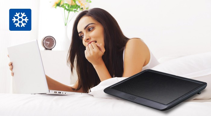 Praktická chladiaca doska pod notebook