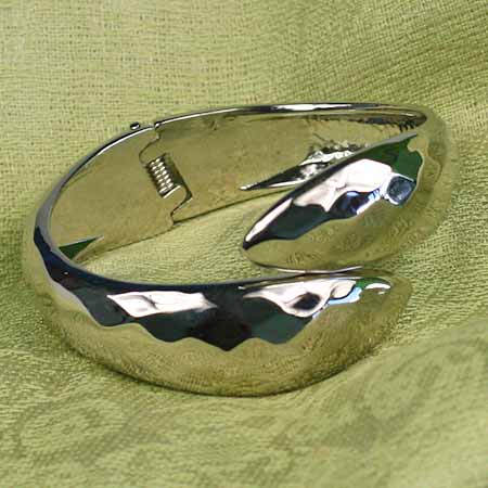 Dámsky kovový náramok - model 9