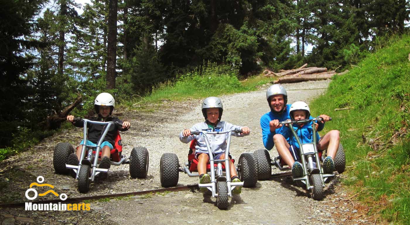 Adrenalínová jazda na downhillovej trojkolke 