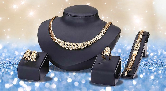 Honosný set šperkov v zlatej farbe - 6 modelov