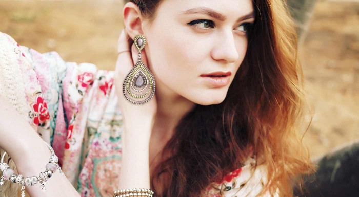 Náušnice a náramky v etno šýle