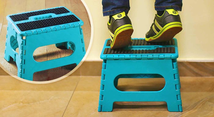 Rozkladací stupienok s protišmykovou úpravou