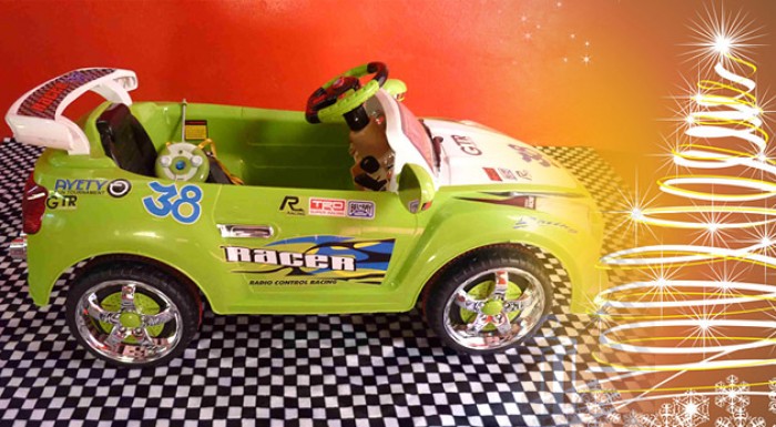 Elektrické autíčko. Prekvapte svoje deti a kúpte im ich vlastné auto. Doručenie UPS.