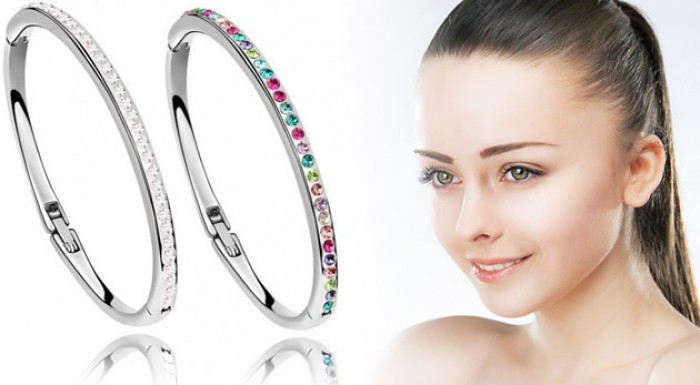 Štýlový a elegantný šperk - náramok vhodný pod každý vianočný stromček.