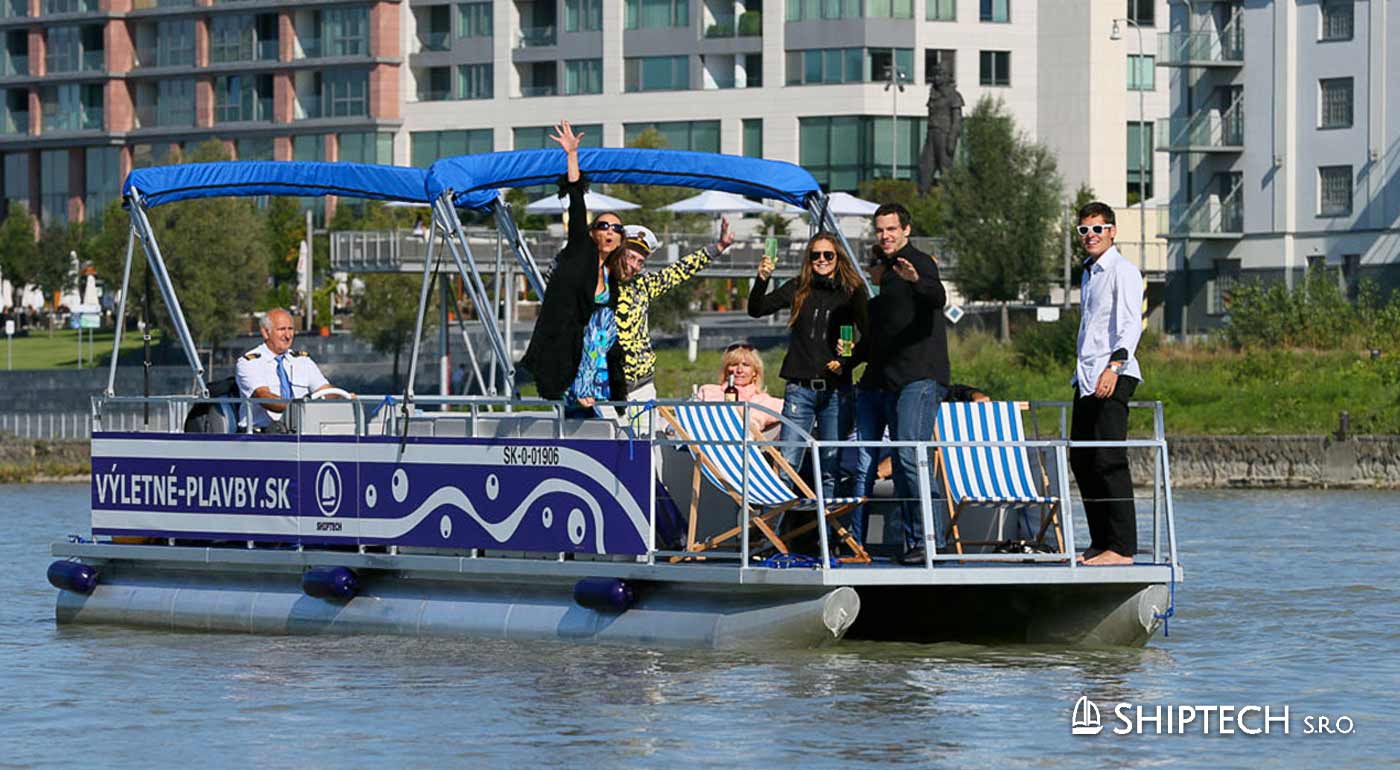 Plavba výletnou party loďou po Dunaji 
