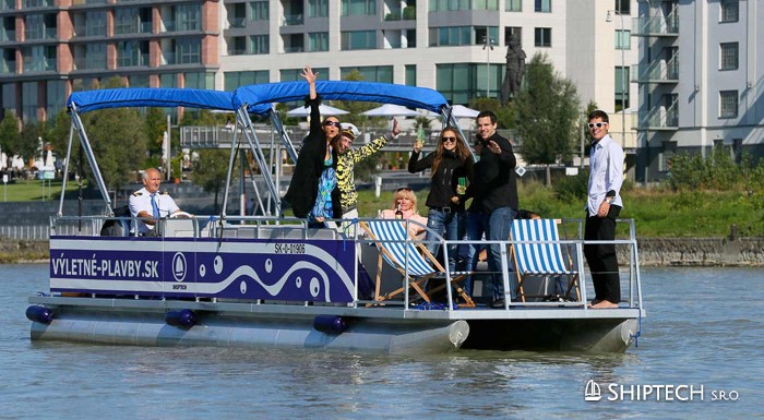 Plavba výletnou party loďou po Dunaji 