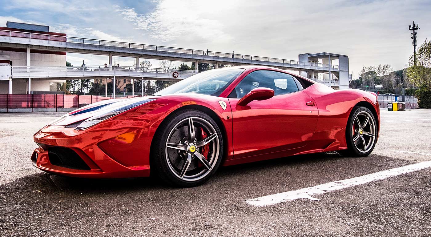 Adrenalínová jazda na superšportiaku Ferrari