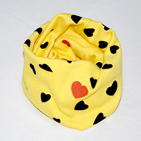 Detský bavlnený nákrčník Srdce žltý