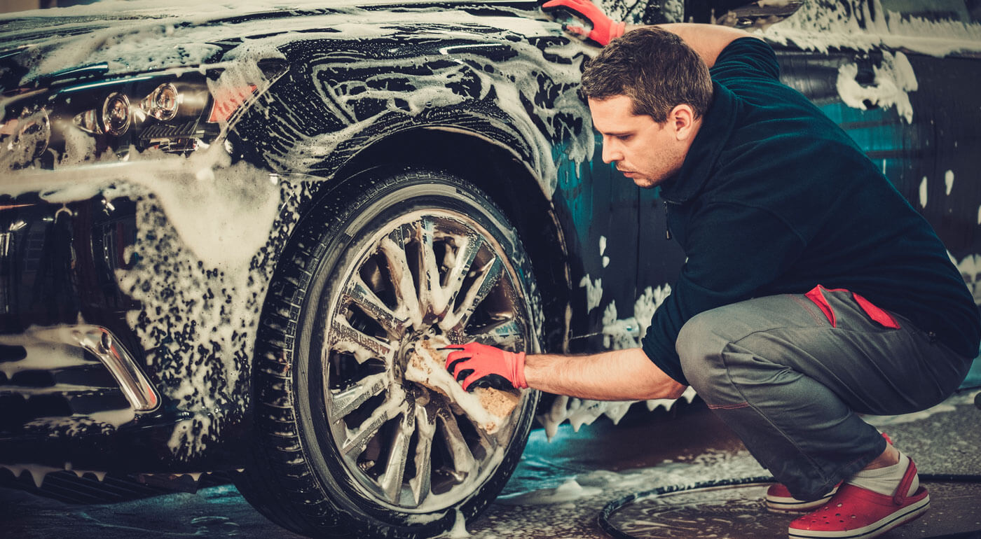 Ručné umytie auta aj s tepovaním sedačiek