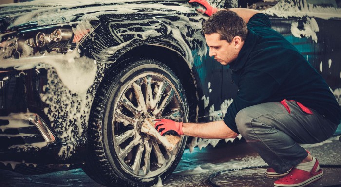 Ručné umytie auta aj s tepovaním sedačiek