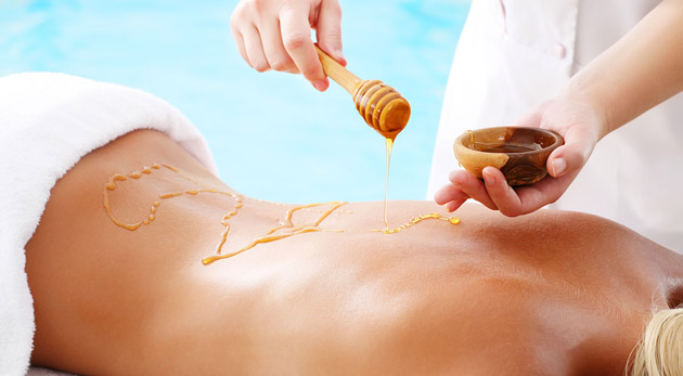Medová detoxikačná masáž. Doprajte si kvalitný polhodinový relax a uvoľnite vaše telo a myseľ.