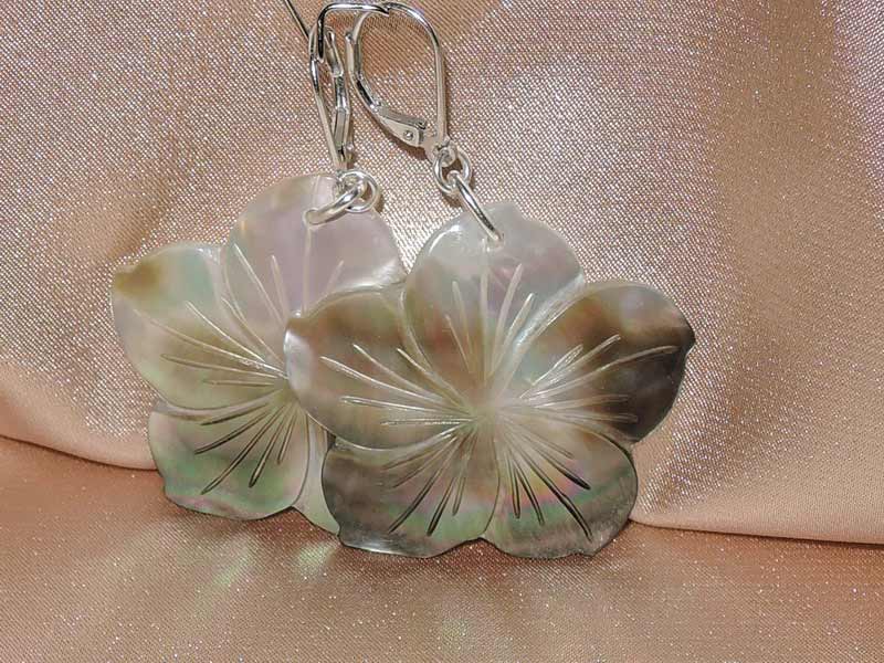 Náušnice z lastúry perlorodky