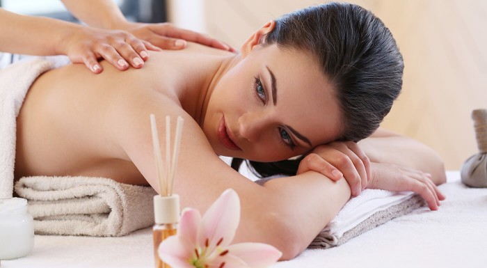 Olejová alebo emocionálna masáž pre ženy