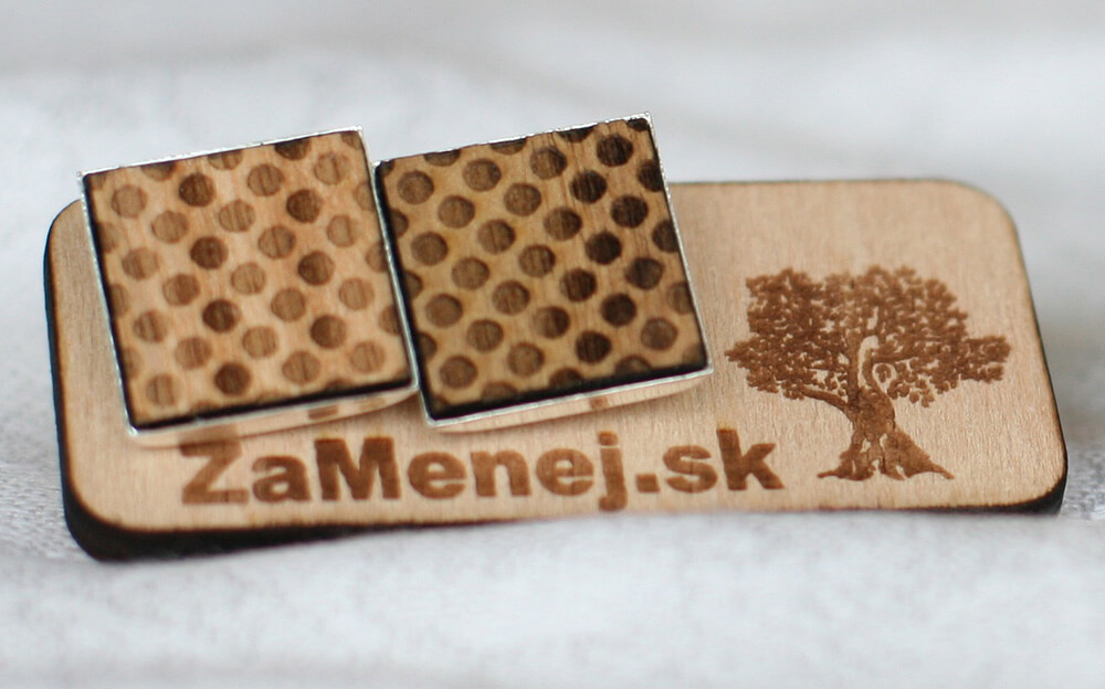 Drevené manžetové gombíky - bodkované (2 kusy v balení)