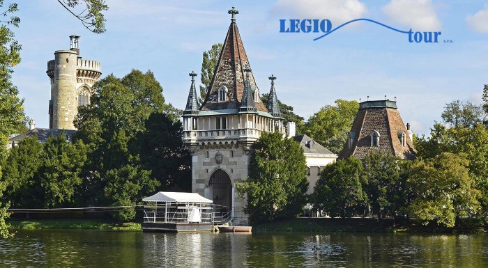 Jaskyňa Seegrotte a zámok Laxenburg v Rakúsku