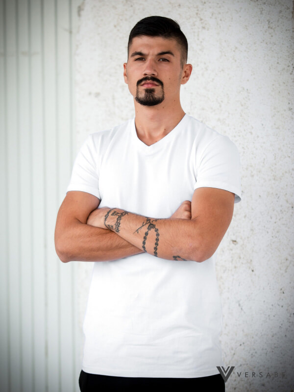 Versabe pánske tričko biele s véčkovým výstrihom - veľkosť S