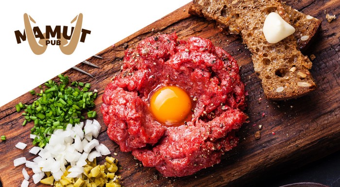 Gurmánsky hovädzí tatarák s hriankami v Mamut Pube