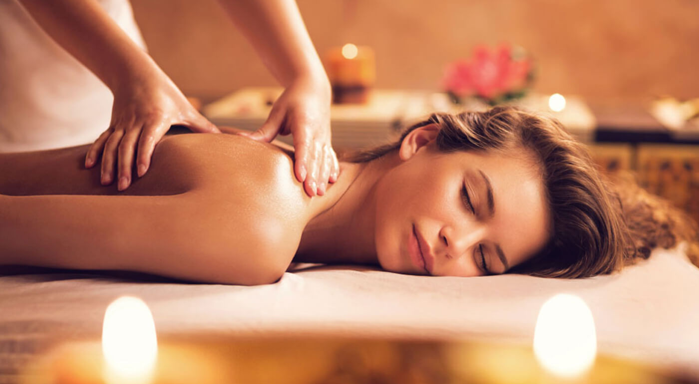 Energizujúca Nuru masáž pre dámy