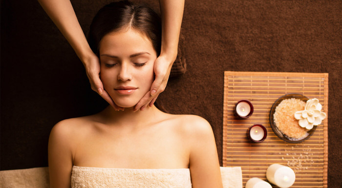 Špeciálne masáže tváre pre dámy